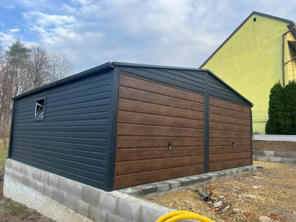 Garaż blaszany podwójny 6m x 6m