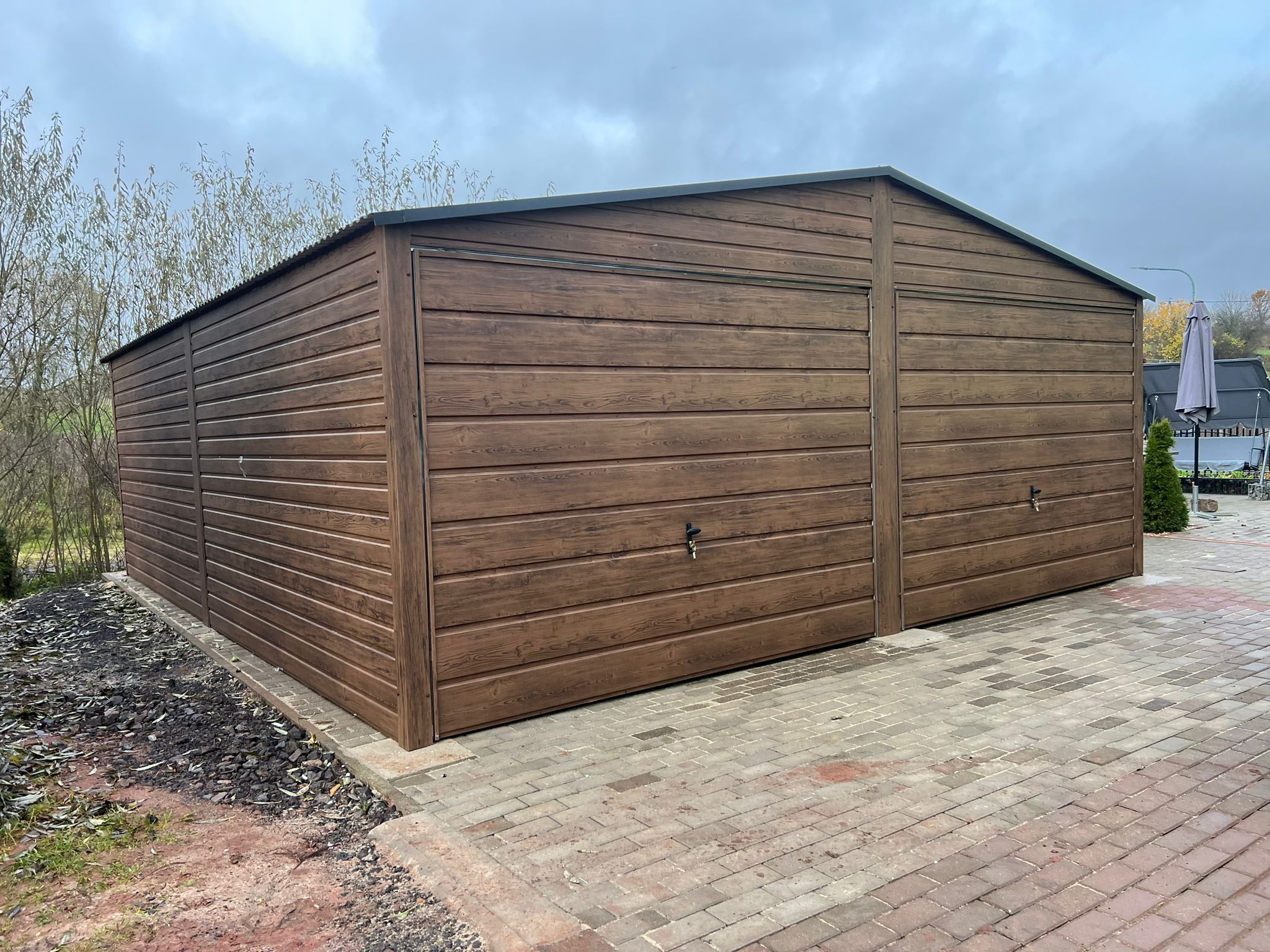 garazblaszanypodwójnydrewnopodobny6x7rivetstal