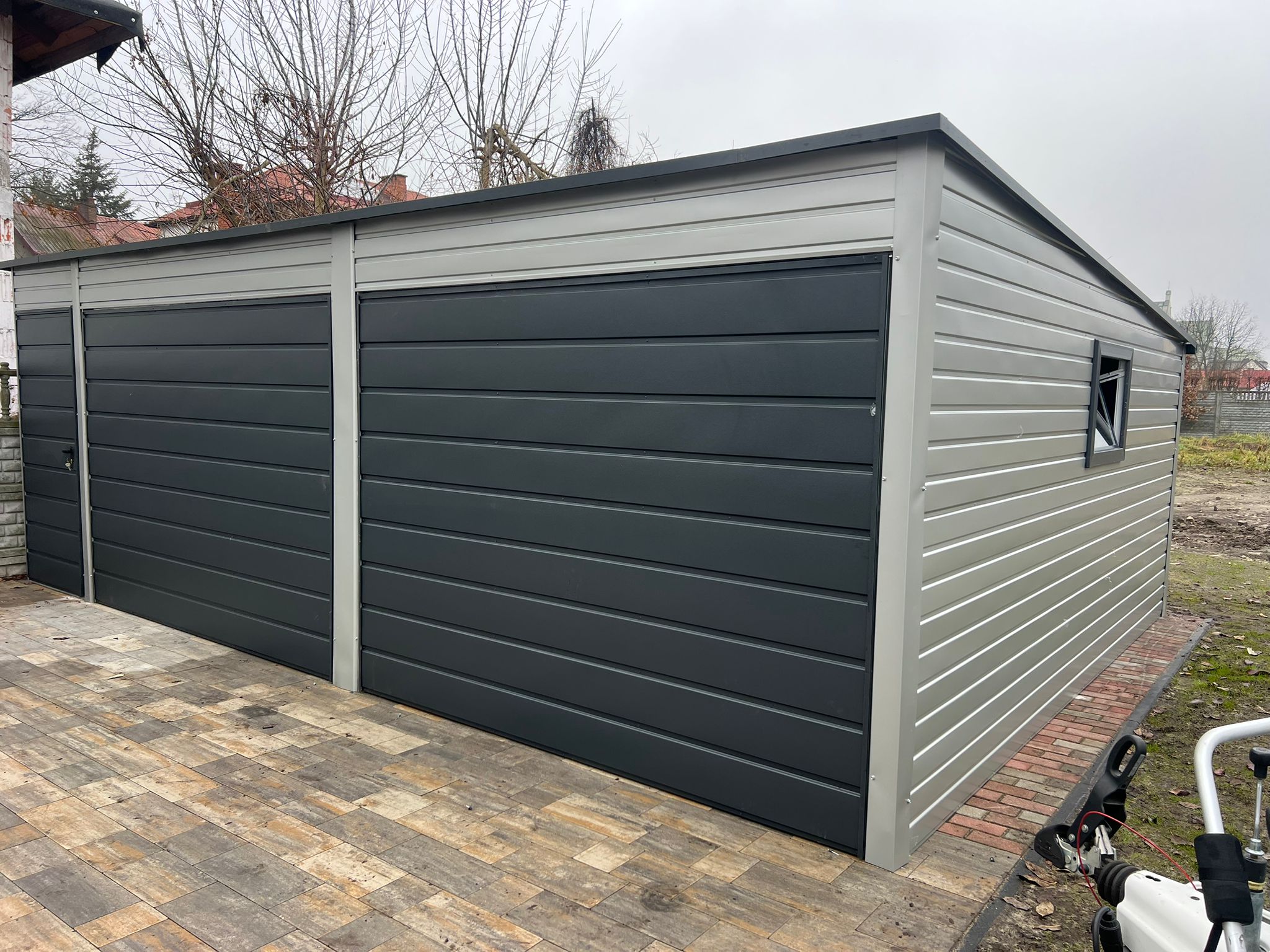 garazjednospadowypodwojny7x5rivetstal